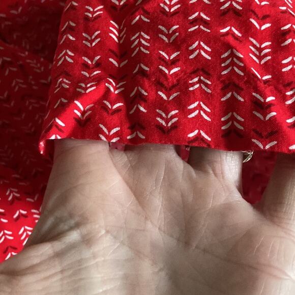 Old Navy Red Pull On Shorts, Size S - Picture 10 of 10